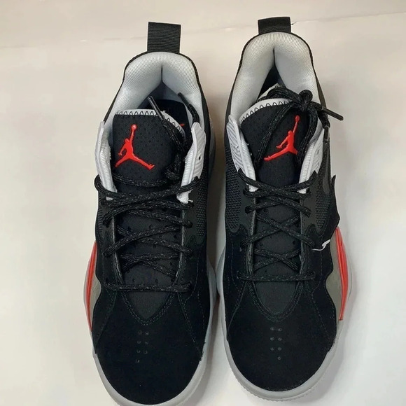 Jordan Zoom '92 Black Cement Women’s 10 Men’s 8 New - Picture 3 of 9